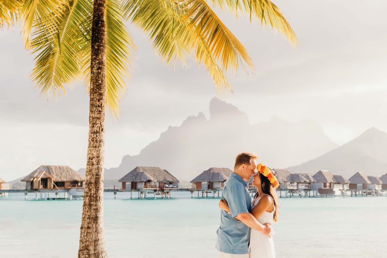 photo de couple four seasons bora bora