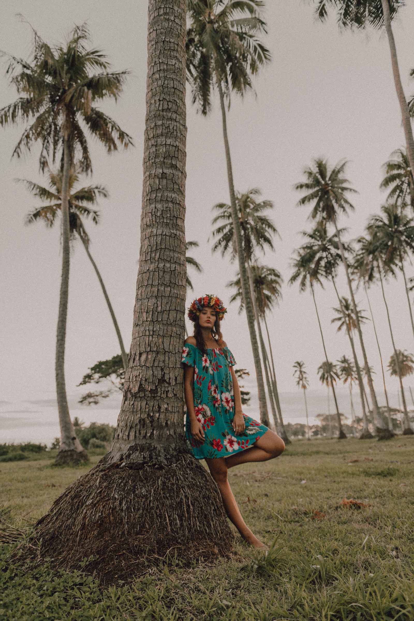 Séance photo sous les cocotiers à Tahiti