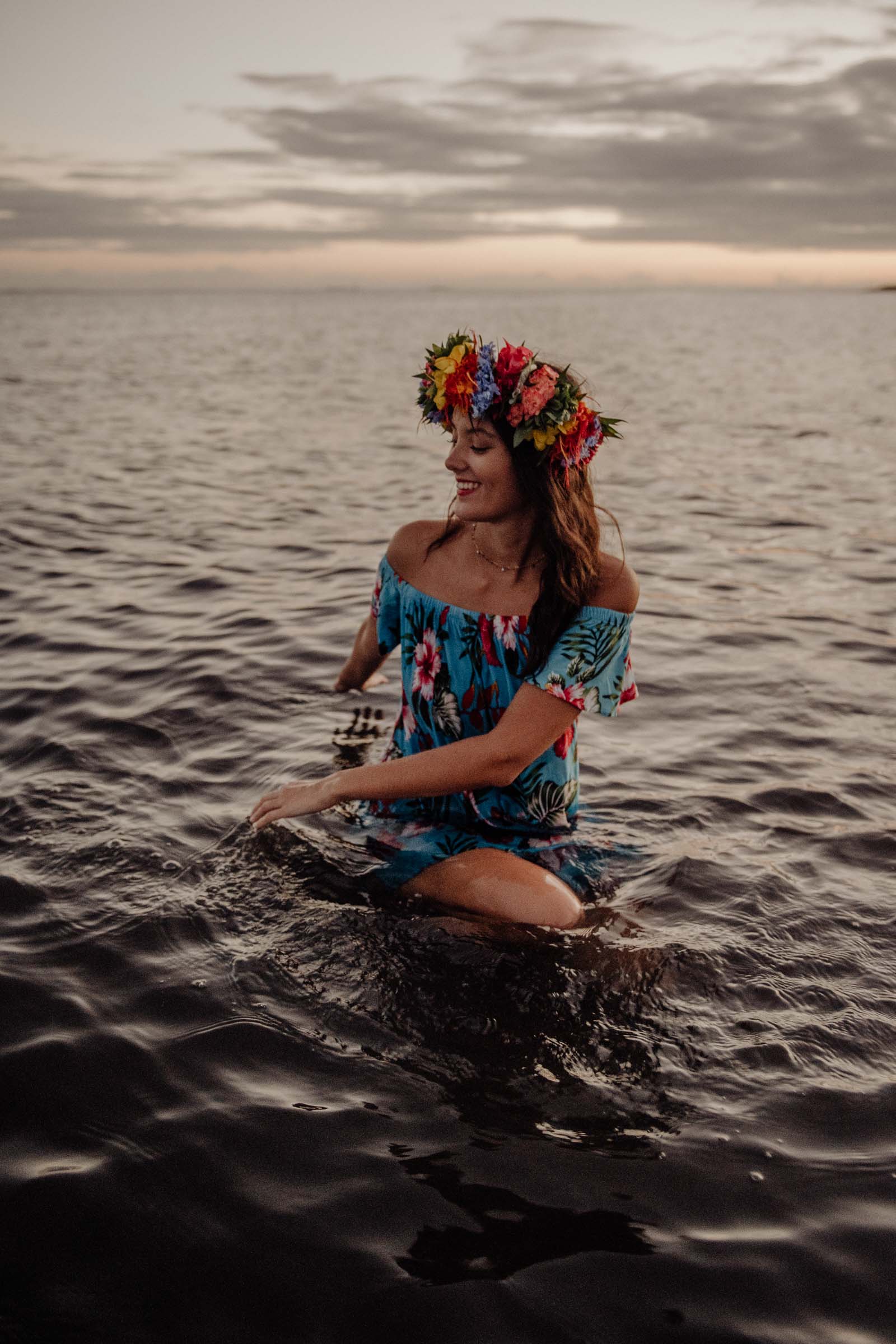 Séance photo sous les cocotiers à Tahiti