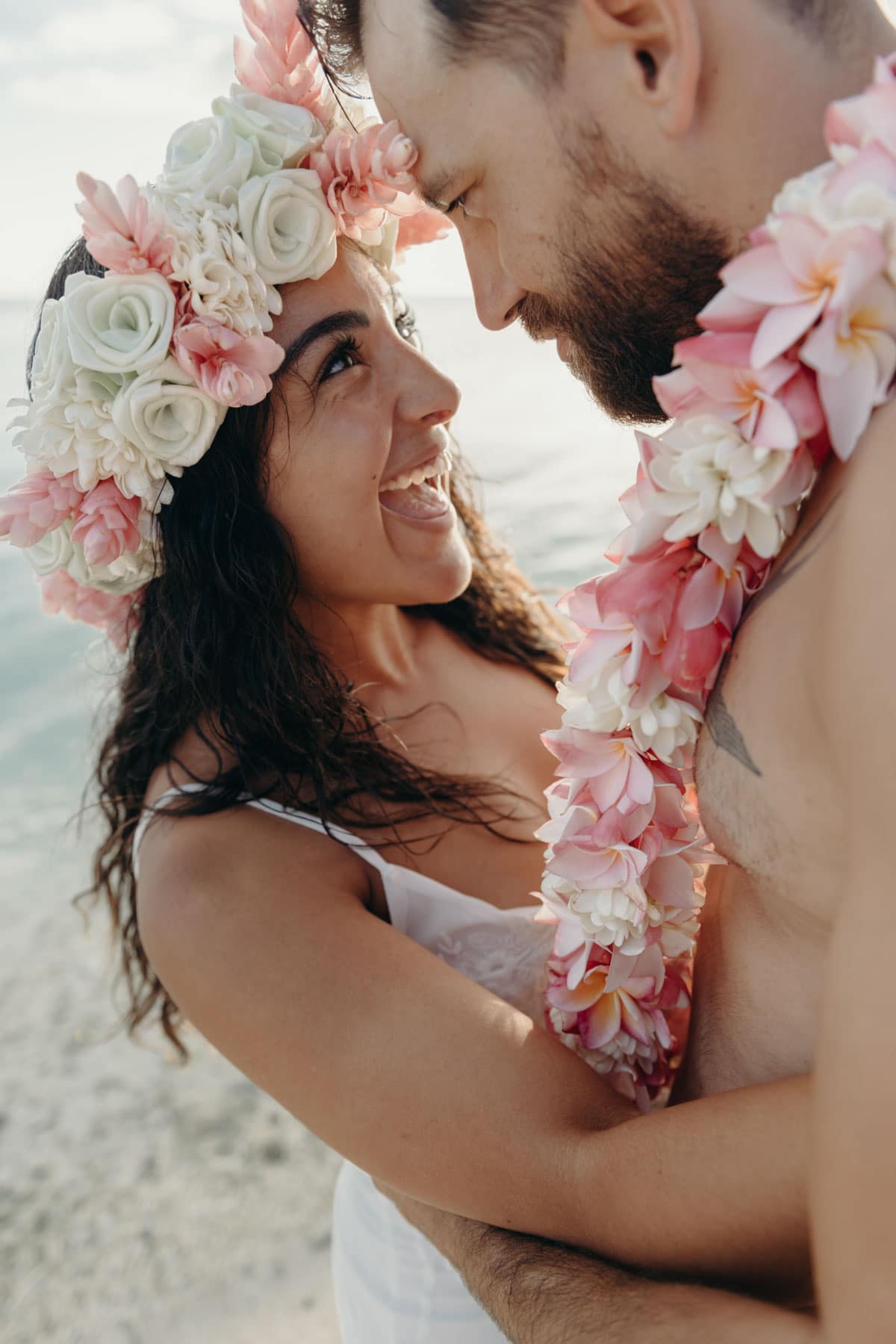 Séance photo couple plage matira bora bora