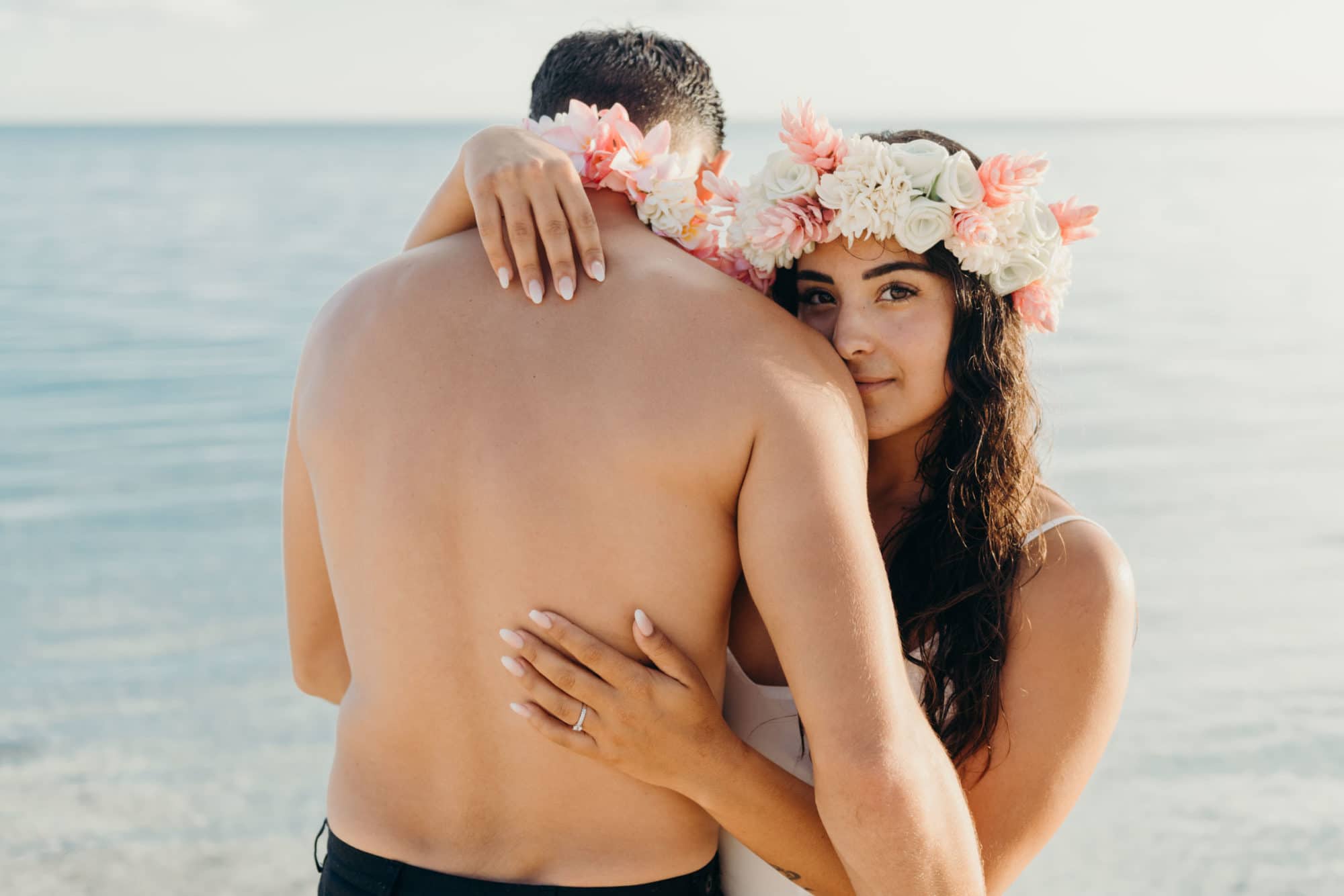 Séance photo couple plage matira bora bora