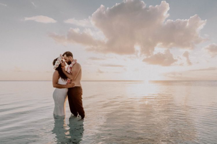 Séance photo couple plage matira bora bora