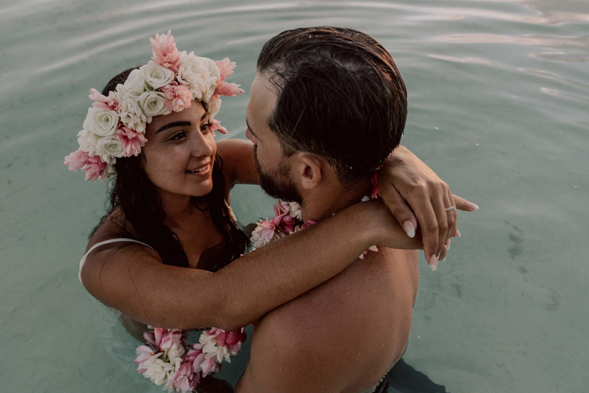 Séance photo couple plage matira bora bora