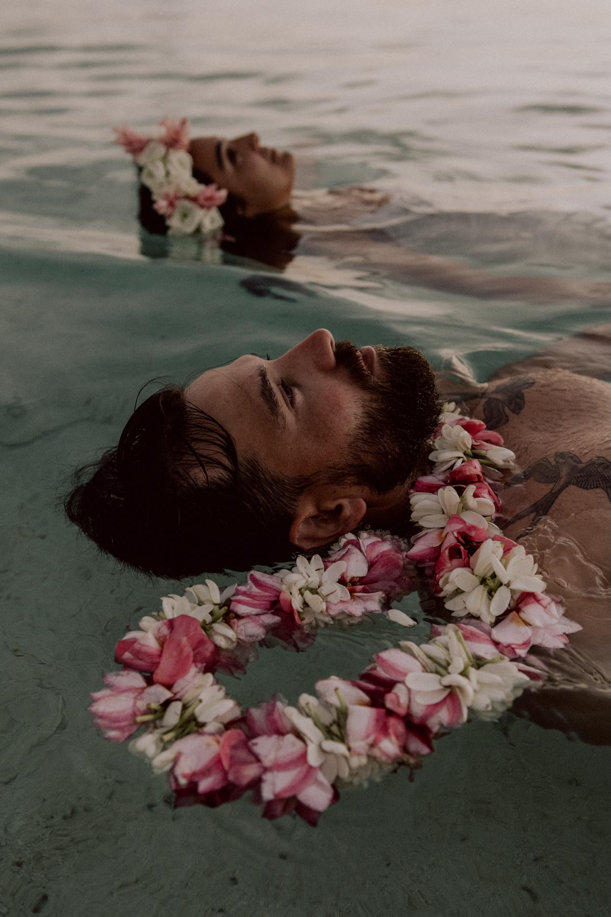 Séance photo couple plage matira bora bora