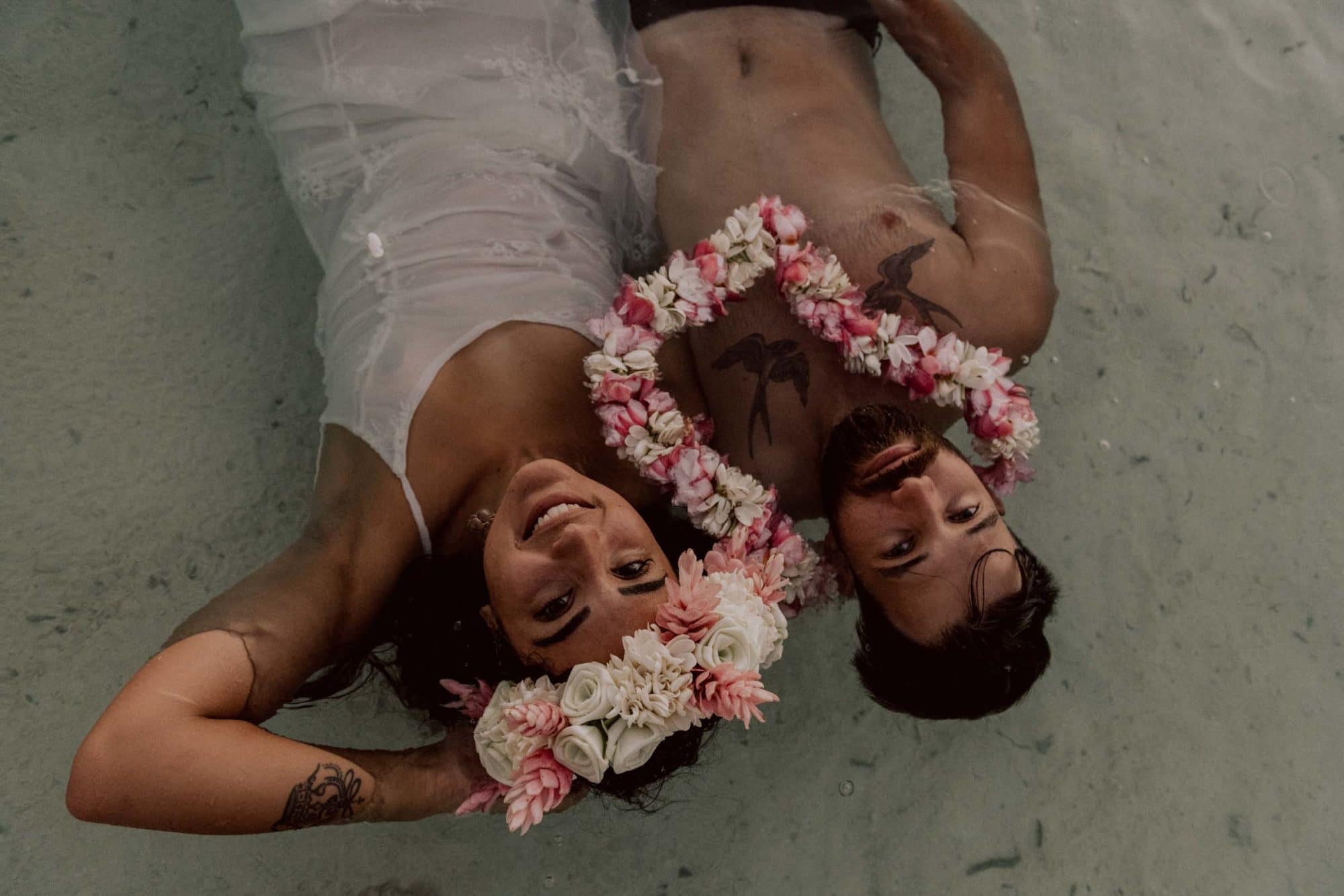 Séance photo couple plage matira bora bora