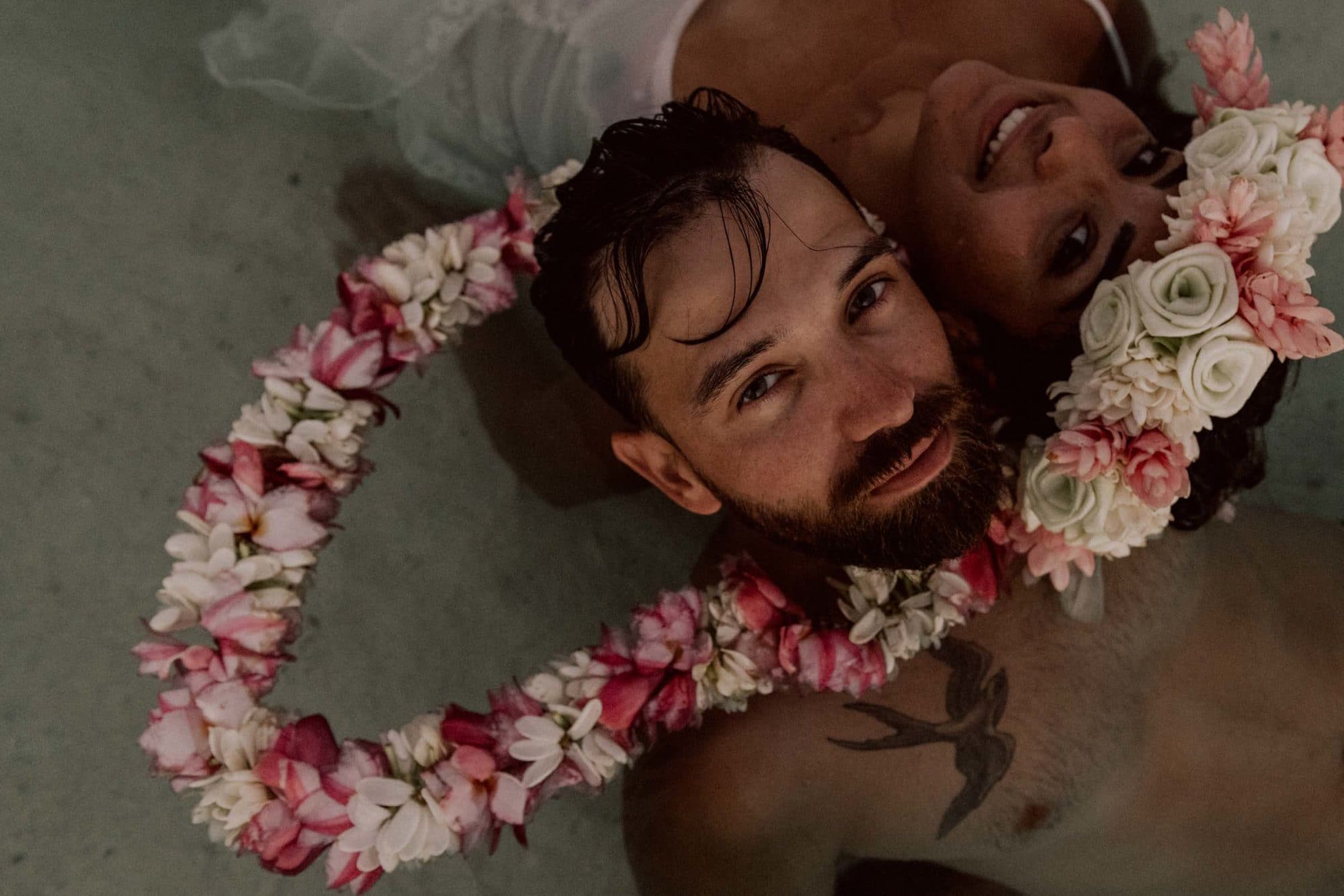 Séance photo couple plage matira bora bora