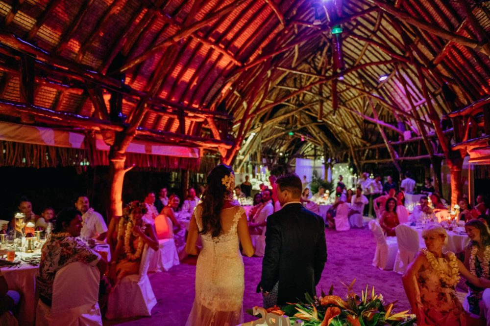 Wedding photographer sofitel moorea