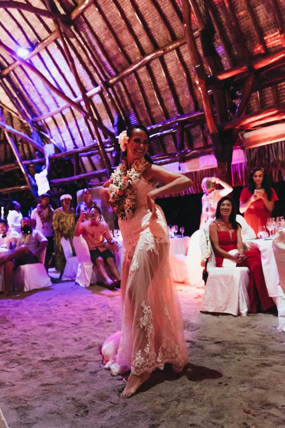 Wedding photographer sofitel moorea