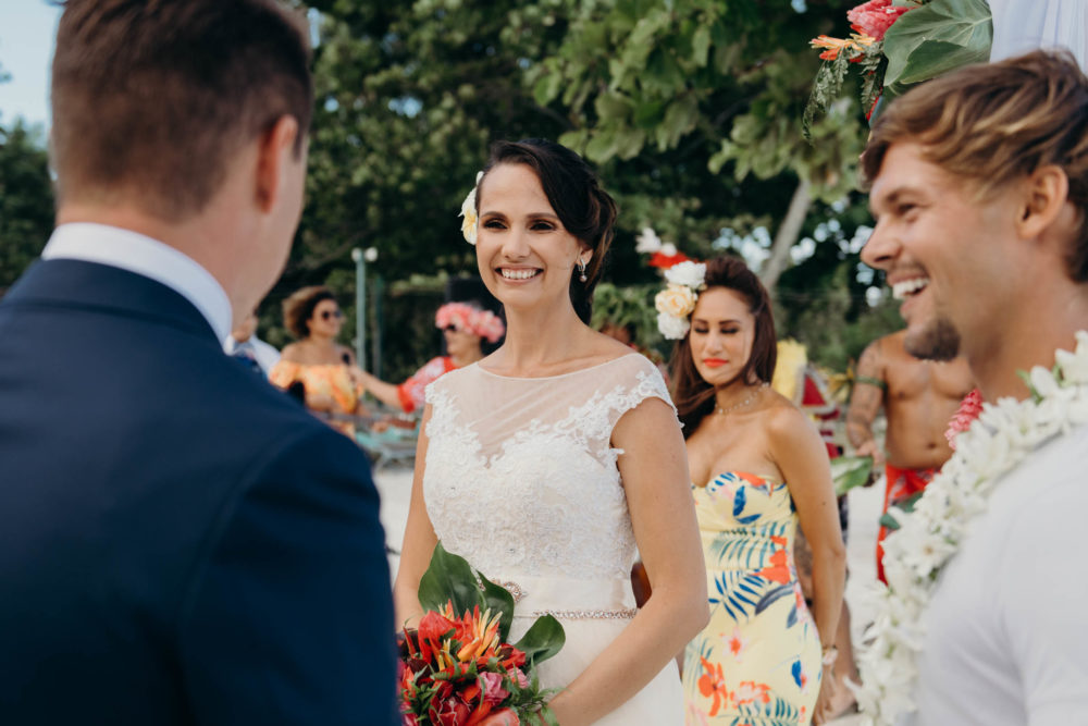 Wedding photographer sofitel moorea