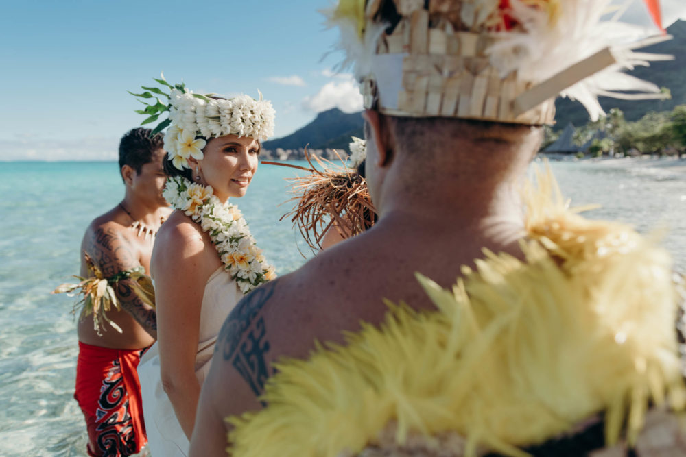 Wedding photographer sofitel moorea