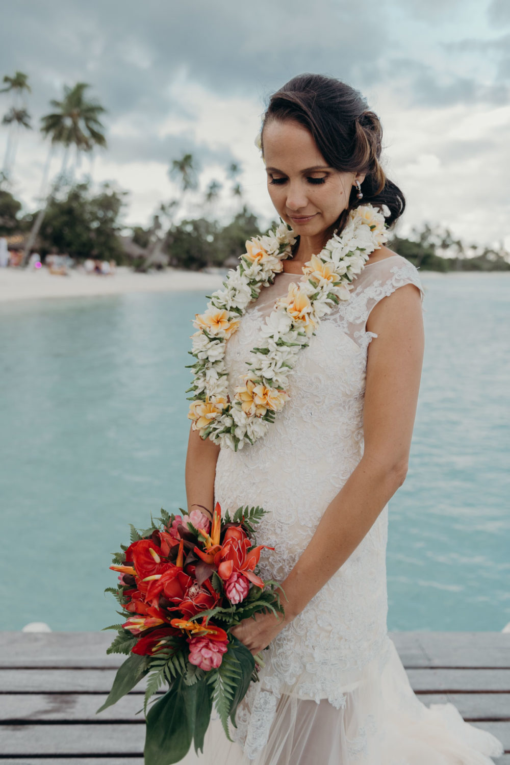 Wedding photographer sofitel moorea